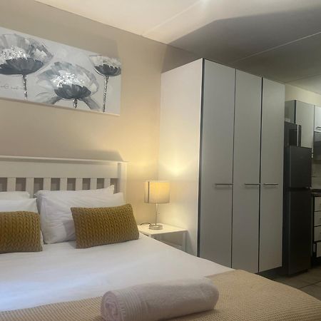 Smart And Cozy Studio With Netflix And Showmax Pretoria-Noord Exteriér fotografie